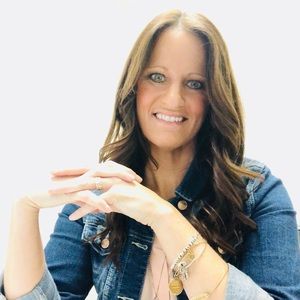 Meet your Posher, Jennifer